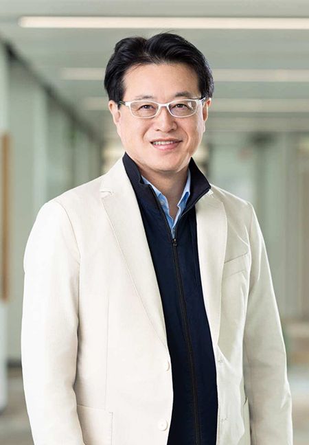 Portrait of Nobuaki Ninomiya.