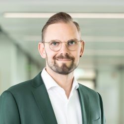 Portrait von Tobias Unfried.